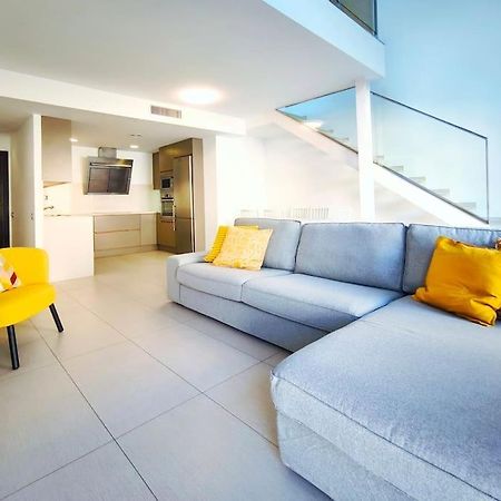 Moderno Apartamento Duplex En Terrassa Centro Exterior photo