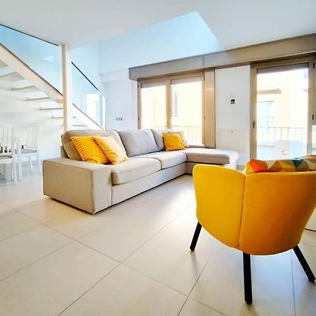 Moderno Apartamento Duplex En Terrassa Centro Exterior photo