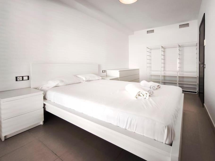 Moderno Apartamento Duplex En Terrassa Centro Exterior photo