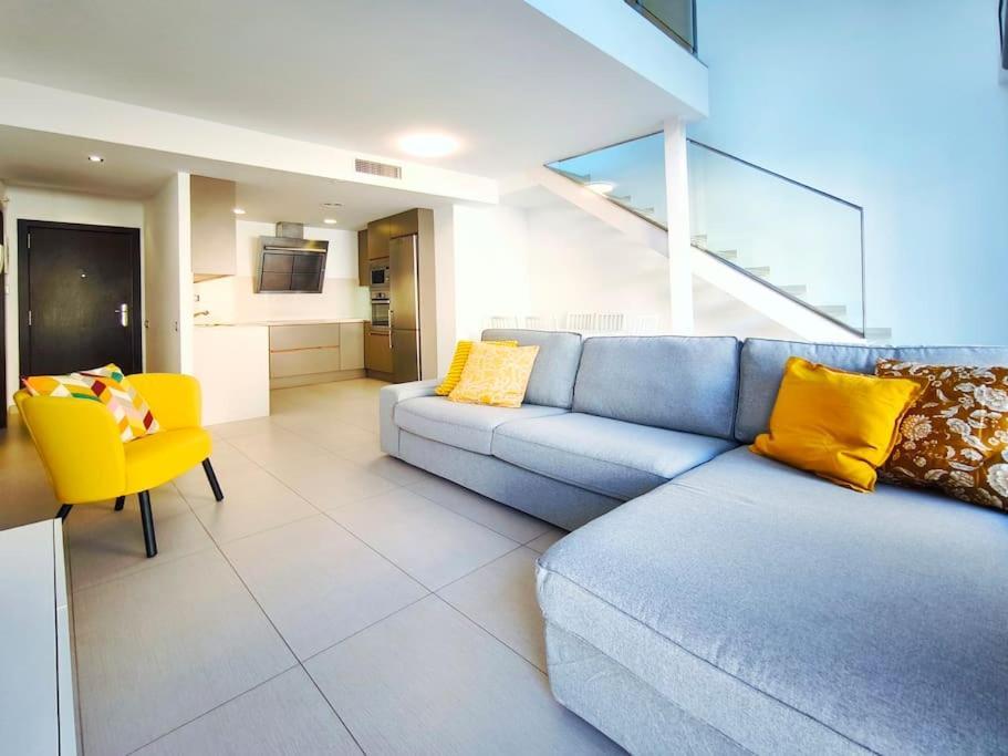 Moderno Apartamento Duplex En Terrassa Centro Exterior photo