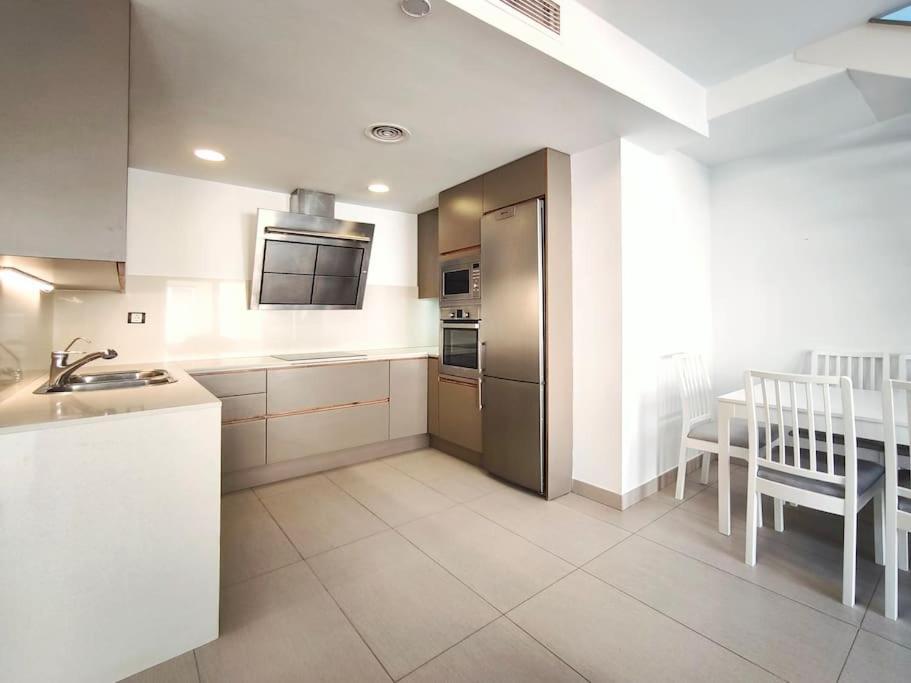 Moderno Apartamento Duplex En Terrassa Centro Exterior photo