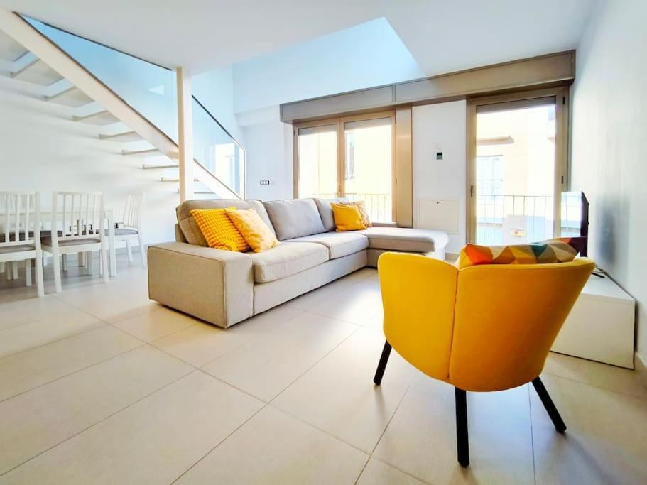 Moderno Apartamento Duplex En Terrassa Centro Exterior photo